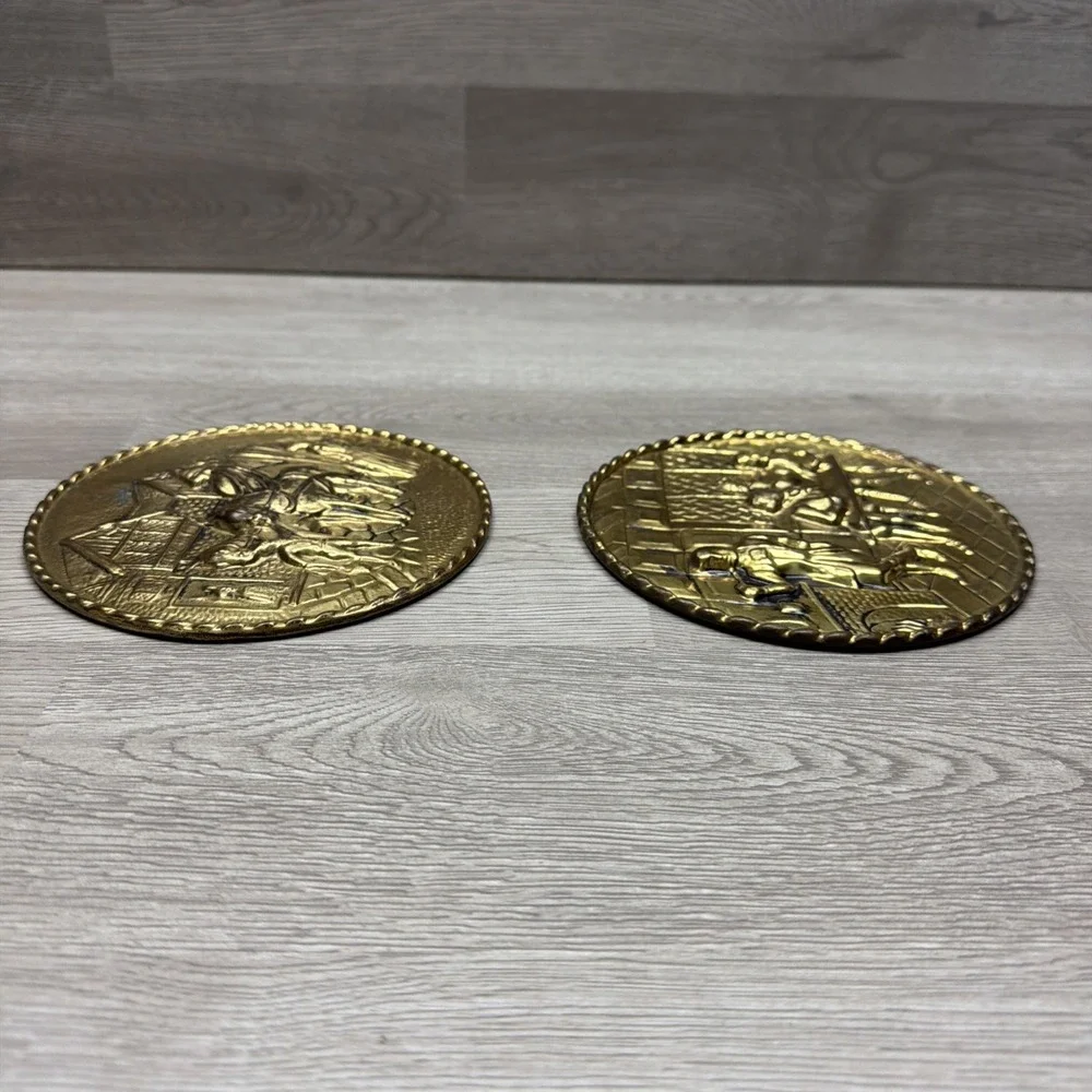 Vintage English Brass Repoussé Wall Plaques Tavern Scene Horse & Carriage 2 - 6